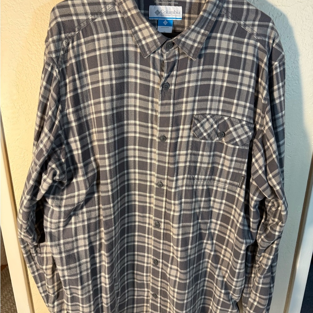 Columbia Men's Gray Plaid Shirt